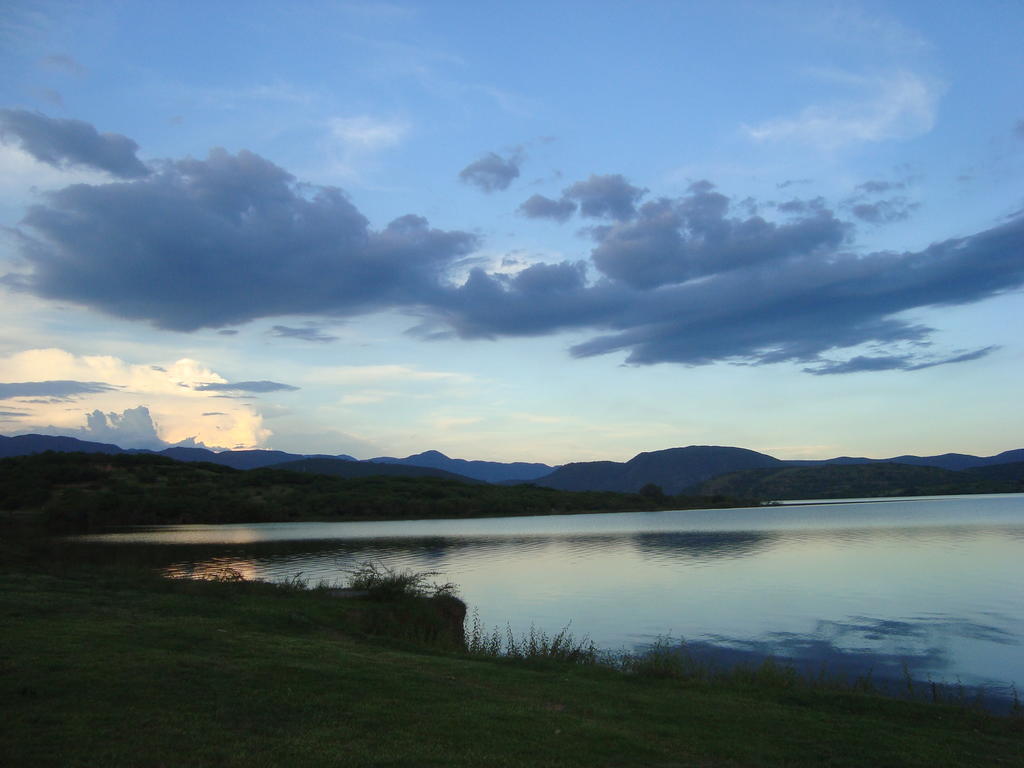 Vida En El Lago Hotel Tepecoacuilco de Trujano Bagian luar foto